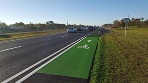 Green Bike Lanes at Conflict Points on SR 7 near Westlake